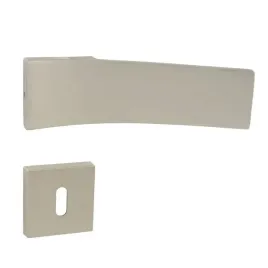 klamka-do-drzwi-wewnetrznych-srebrna-szyld-klucz-zwykly