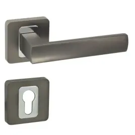 klamka-domino-do-drzwi-wewnetrznych-chrom-czarny-na-wkladke