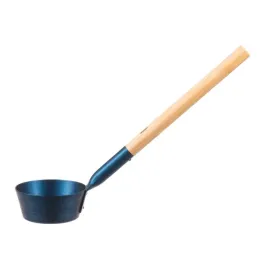 chochla-do-sauny-rento-lyzka-czerpak-aluminiowa-niebieska-akcesoria-43-cm