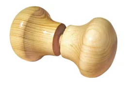 klamka-do-drzwi-do-sauny-galka-drewniana-lakierowana