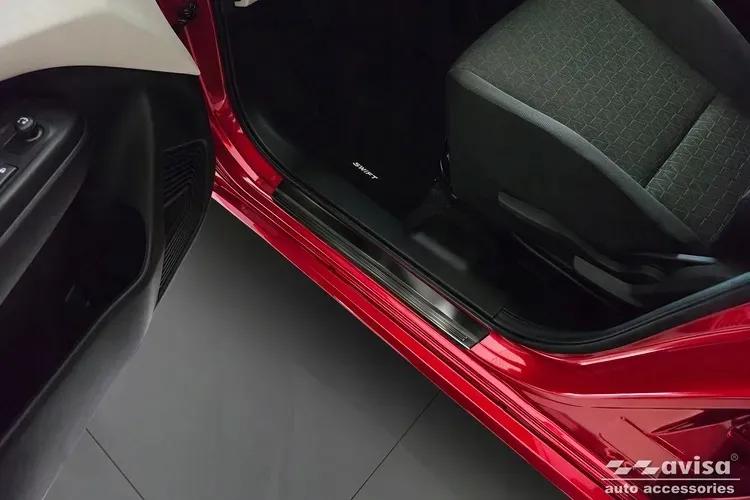 nakladki-progowe-do-suzuki-swift-7