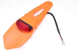 tylny-blotnik-enduro-cross-z-zintegrowana-lampa-led-pomaranczowy-02-kg