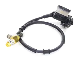 pompa-hamulca-do-motocykli-z-abs-bez-dzwigni-czarna-nowoczesna