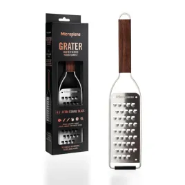 tarka-kuchenna-z-drewna-orzechowego-i-stali-nierdzewnej-do-warzyw-i-sera