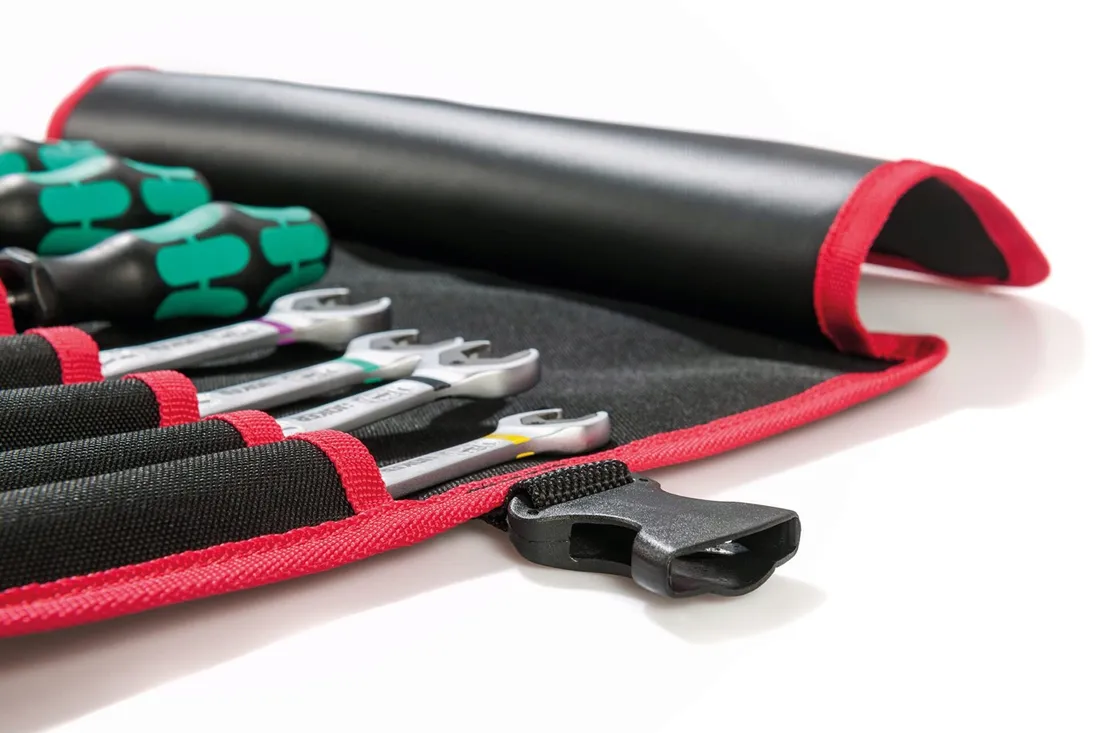 compact-and-versatile-parat-basic-roll-up-case-15-size-s-black-tool-bag-e