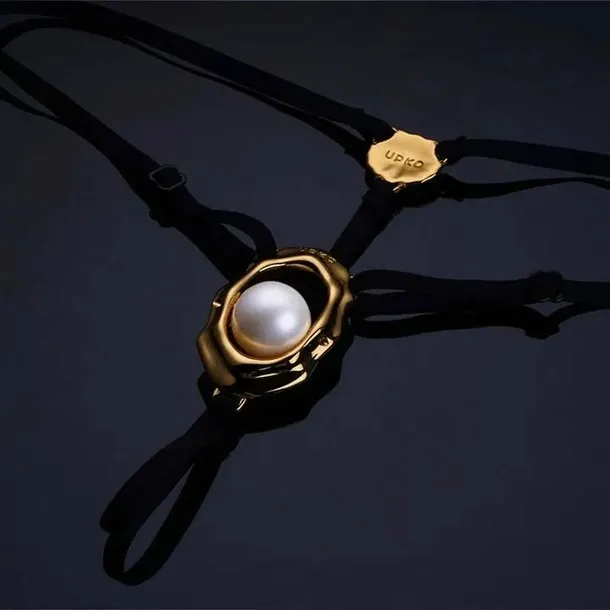 Upko ”Moist Eyes” G-string Clitoral Jewelry With Bead Stimulator