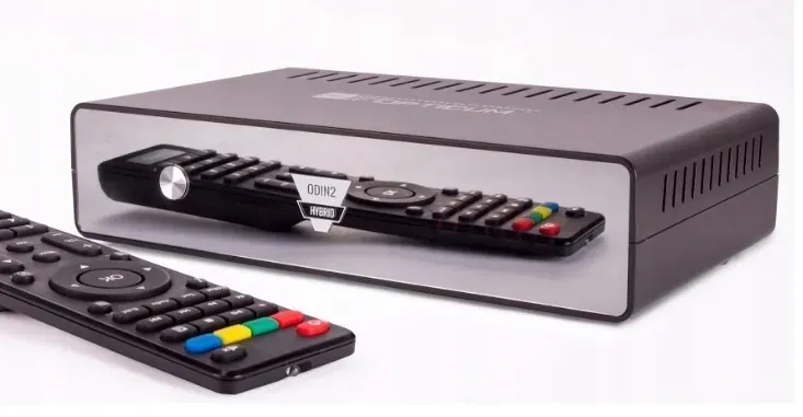 hybrydowy-tuner-dekoder-dvbt-opticum-hd-linux-dvb-c-t2-20x45x115cm-odin-2