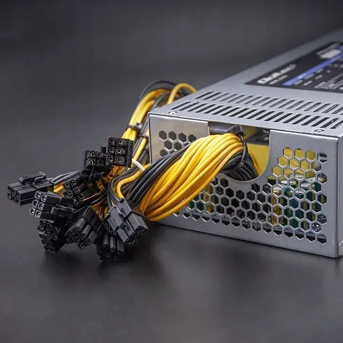 qoltec-zasilacz-pci-e-1850w-or-80-plus-platinum-or-data-mining-stan-nowy