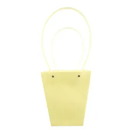 prezentowa-torebka-kwiatowa-dekoracyjna-42-cm-zolta-gladka-na-prezent-slub