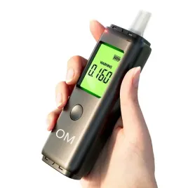 profesjonalny-alkomat-na-usb-ladowarka-5-ustnikow-duzy-ekran