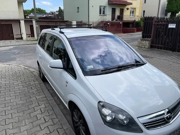 bagaznik-dachowy-kombi-140-kolor-czarny