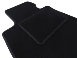 dywaniki-samochodowe-bmw-x1-u11-2022-czarna-lamowka