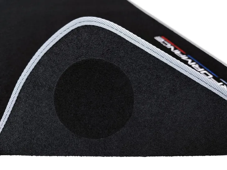 dywaniki-samochodowe-bmw-x1-e84-2009-2015-performance-haft-kolor-czarny