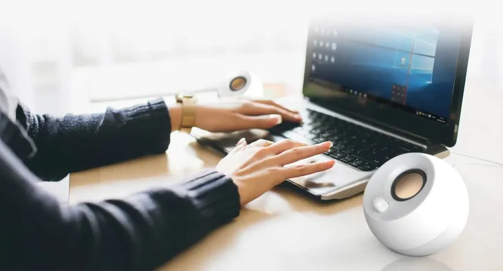 glosniki-komputerowe-creative-pebble-2-0-usb-jack-sterowanie-wbudowane-w-glosnik