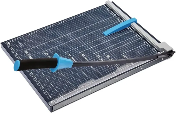 solidna-gilotyna-do-papieru-wallner-gb460-a3-typ-gilotyna