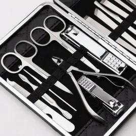 zestaw-do-manicure-pedicure-do-paznokci-20el-etui