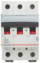 wylacznik-nadpradowy-s303-c63a-tx3-legrand-403551