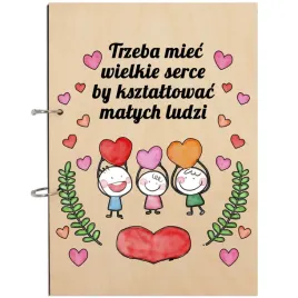 album-drewniany-zdjecia-zyczenia-prezent-dzien-nauczyciela-dla-nauczyciela