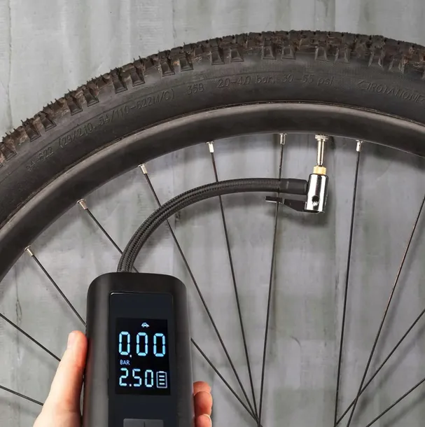 kompresor-samochodowy-sprezarka-pompka-elektryczna-rowerowa-przenosna-12v-stan-nowy-waga-z-opakowaniem-0-5-kg