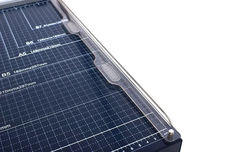 solidna-gilotyna-do-papieru-wallner-gb460-a3-marka-wallner