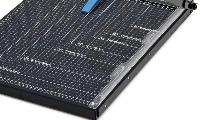 solidna-gilotyna-do-papieru-wallner-gb460-a3-stan-nowy-rodzaj-gilotyny-reczna