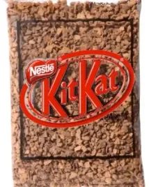 posypka-kit-kat-nestle-400g-chrupiaca-z-kawalkami-czekolady-do-deserow
