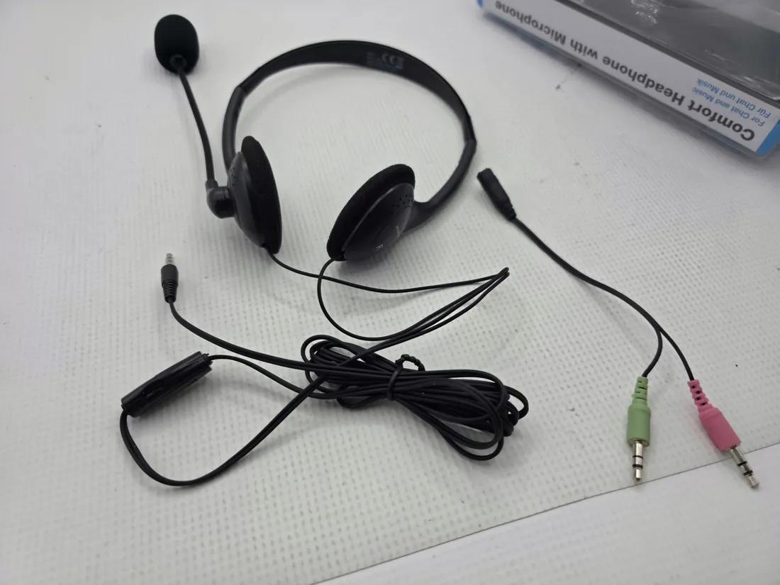 z8842-sluchawki-nauszne-vivanco-it-hs-basic-rc-stan-powystawowy