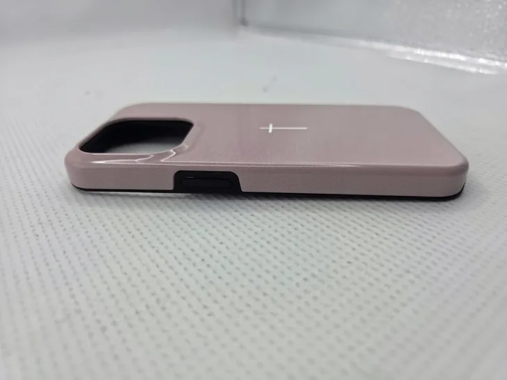 z8703-etui-pokrowiec-case-plecki-iphone-15-pro-material-tworzywo-sztuczne