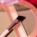 essence-puder-do-brwi-01-light-kolor-brazowy