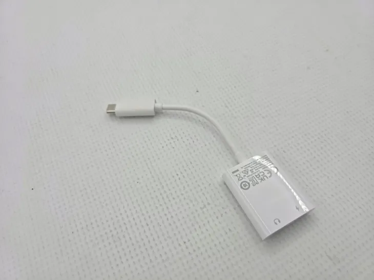 z8229-adapter-belkin-usb-c-usb-c-audio-charge-adapter-stan-opakowania-brak-opakowania