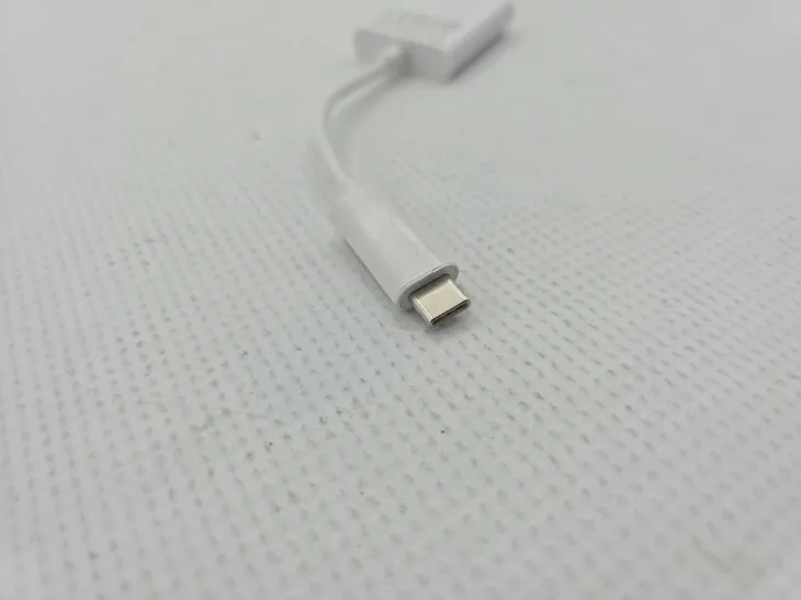z8229-adapter-belkin-usb-c-usb-c-audio-charge-adapter-stan-powystawowy-stan-opakowania-brak-opakowania