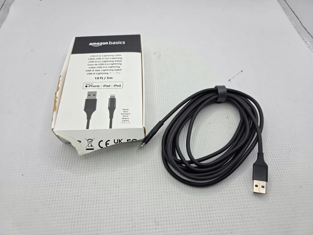 z8100-kabel-do-ladowania-amazon-basics-usb-a-na-lightning