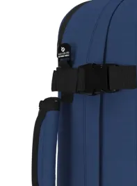 plecak-podrozny-torba-2w1-cabinzero-classic-tech-28-l-navy-blue