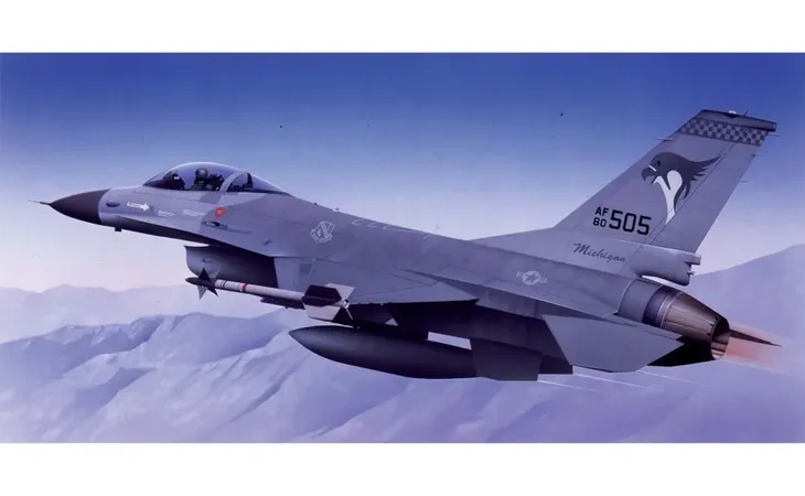 1-48-f-16-a-fighting-falcon-marka-italeri-stan-opakowania-oryginalne
