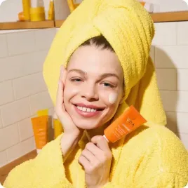 olejek-do-ust-naturalnie-wypelniajacy-nawilzajacy-ujedrniajacy-10-ml-miya