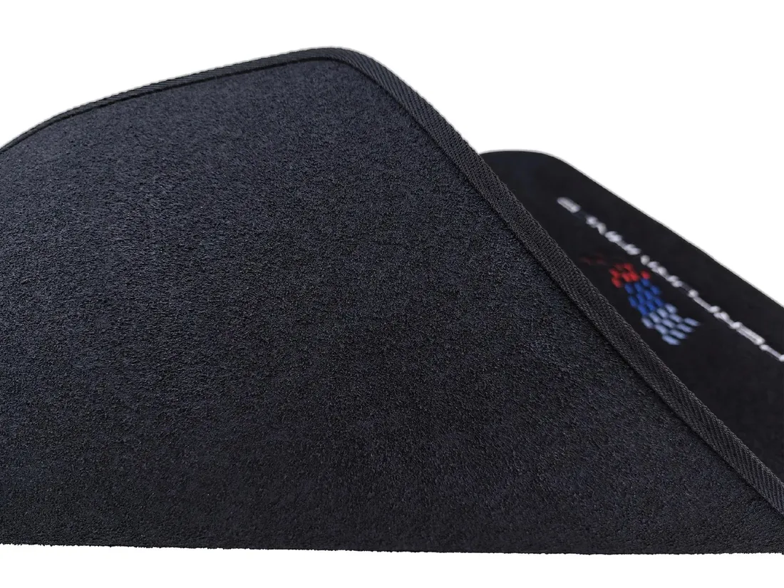 dywaniki-samochodowe-bmw-5-e60-2003-2010-2x-flaga-performance