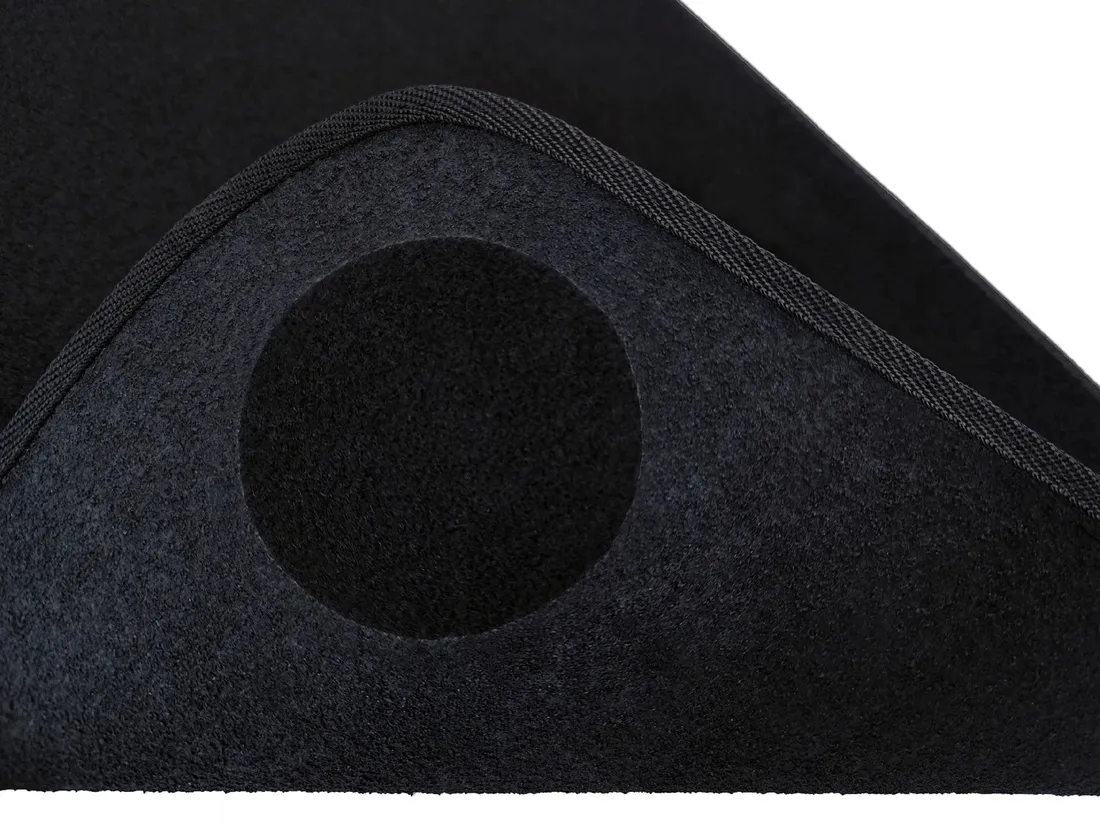 dywaniki-samochodowe-bmw-6-e63-e64-2003-2010-2x-flaga-performance