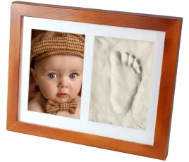 2-x-ramka-raczki-stopki-dziecka-z-glina-odlew-odcisk-bobasa