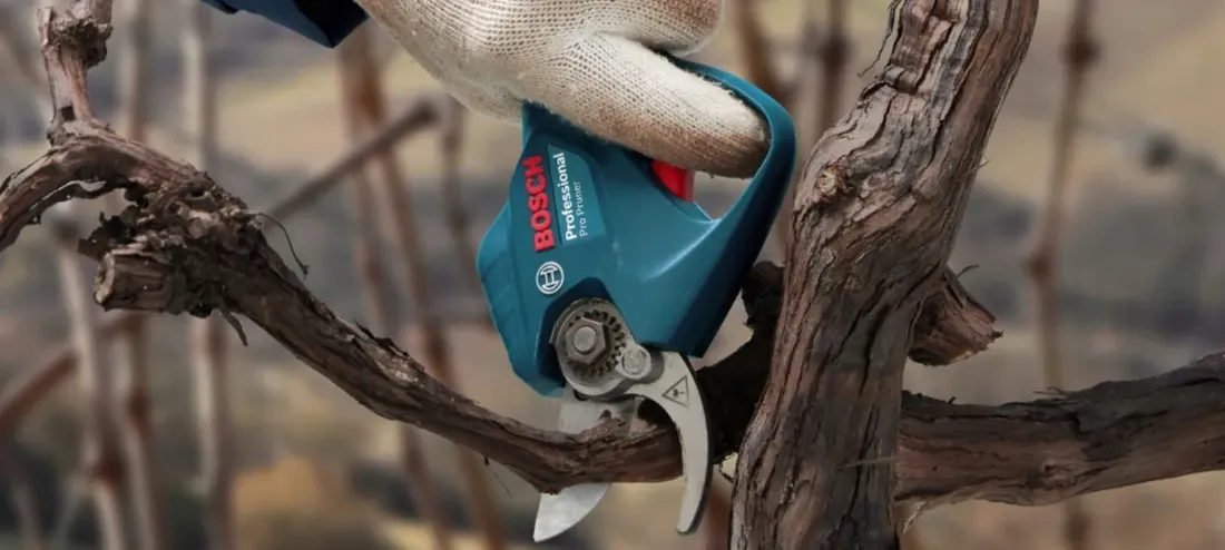 sekator-akumulatorowy-12v-0-ah-bosch-stan-nowy