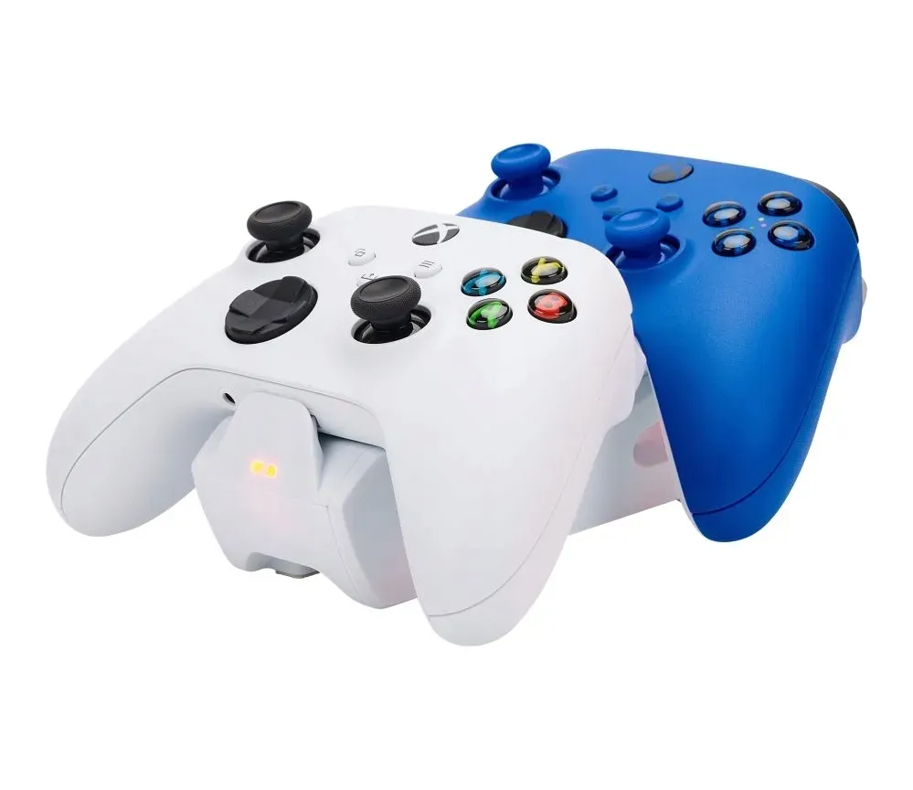 ladowarka-do-padow-xbox-series-i-one-biala-powera
