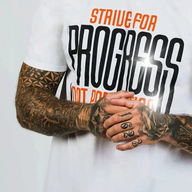 koszulka-progress-white-s-gymbeam