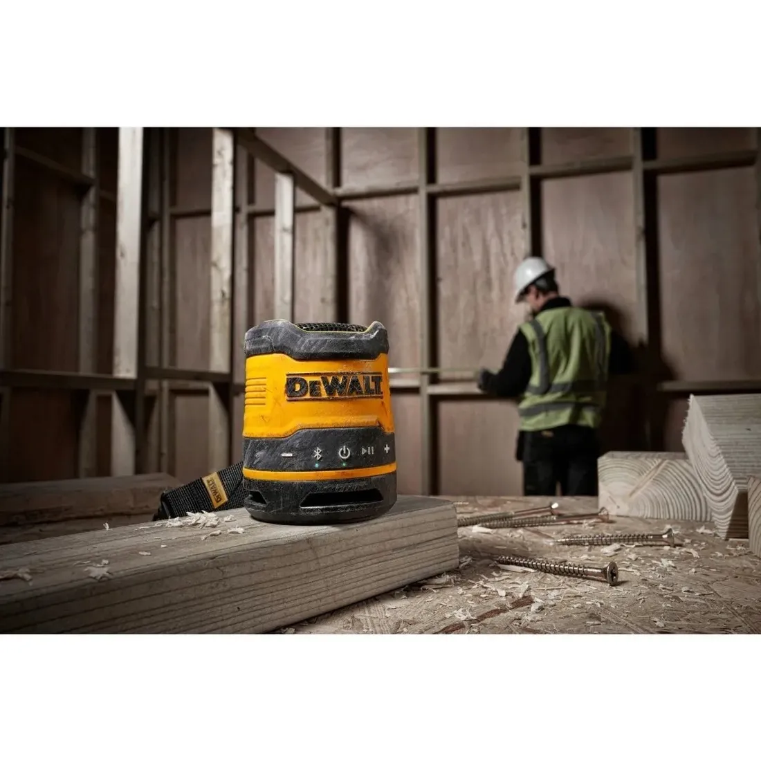 glosnik-bluetooth-usb-c-dcr009-xj-dewalt