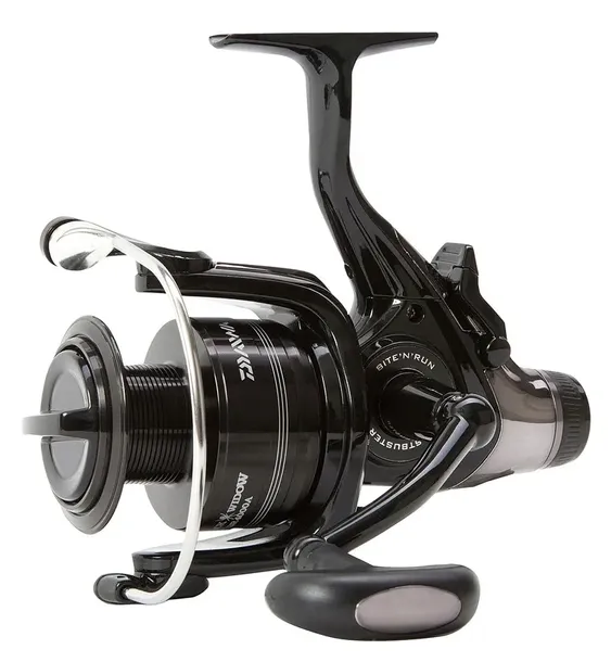 2-x-kolowrotek-daiwa-black-widow-carp-br-4500a-marka-daiwa