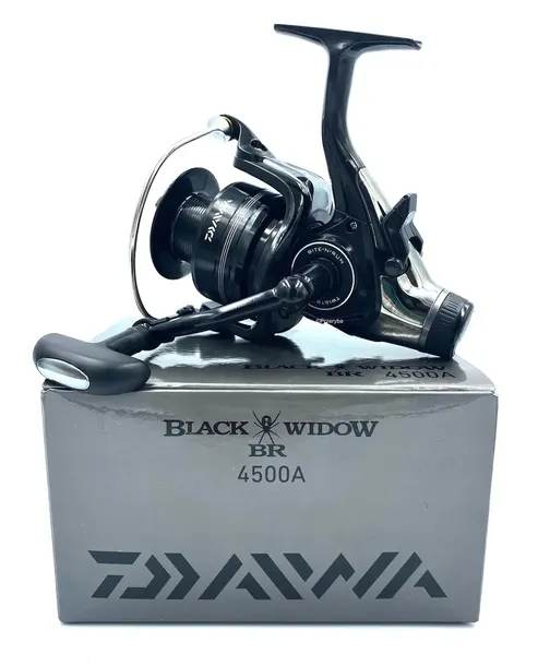 2-x-kolowrotek-daiwa-black-widow-carp-br-4500a-liczba-lozysk-oporowych-1