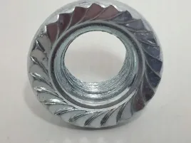 nakretka-wariatora-walu-kola-magnesowego-skuter-chinski-2t-4t-suw-kola