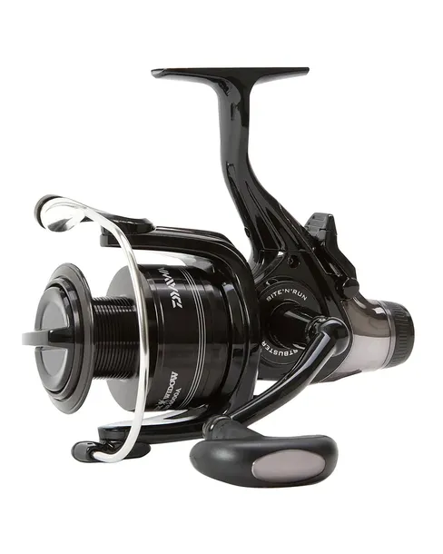 2-x-kolowrotek-daiwa-black-widow-carp-br-3500a-marka-daiwa