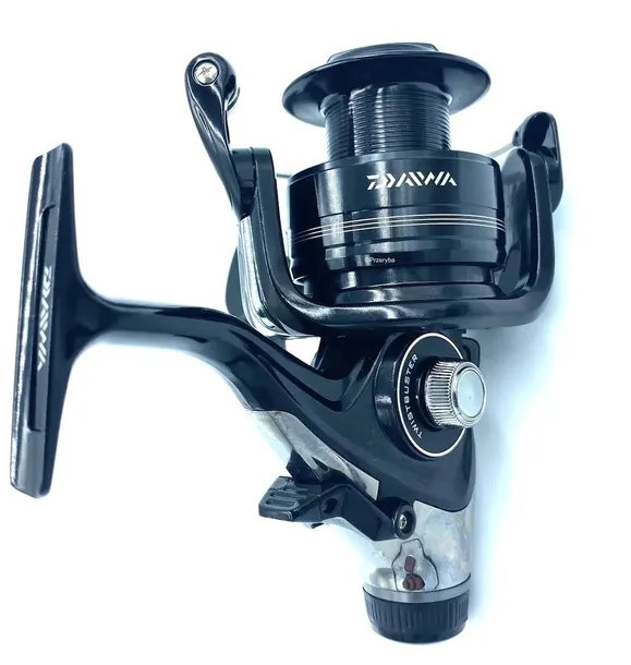 2-x-kolowrotek-daiwa-black-widow-carp-br-3500a-liczba-lozysk-kulkowych-3