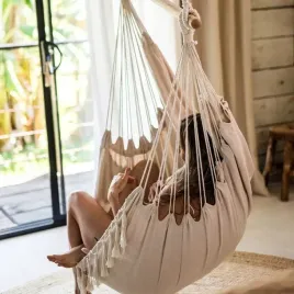 fotel-wiszacy-krzeslo-brazylijskie-hustawka-hamak-ogrod-taras-balkon-boho