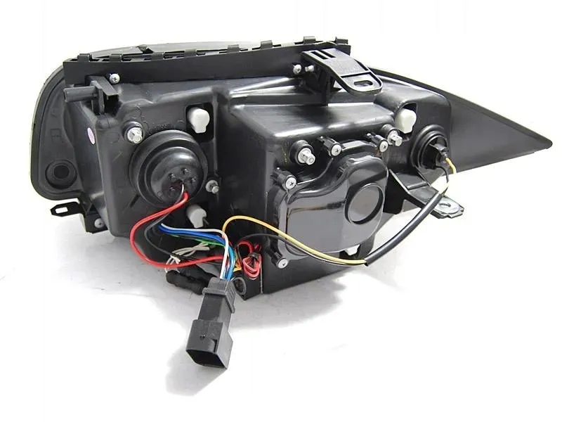 lampy-bmw-1-e87-e81-e82-04-11r-ringi-ccfl-black
