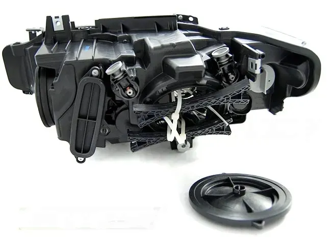 lampy-przednie-bmw-f30-f31-11-15r-ringi-led-do-jazdy-dziennej-depo